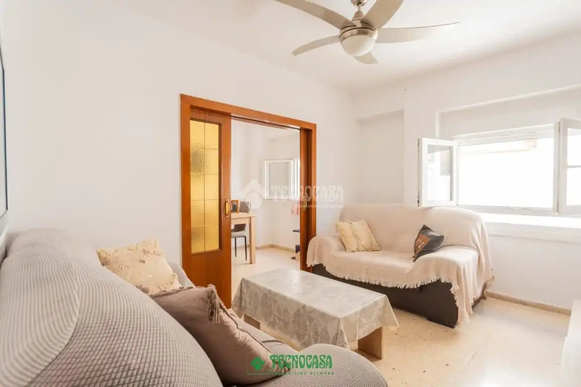 Sala de estar de Piso en venta en Almería