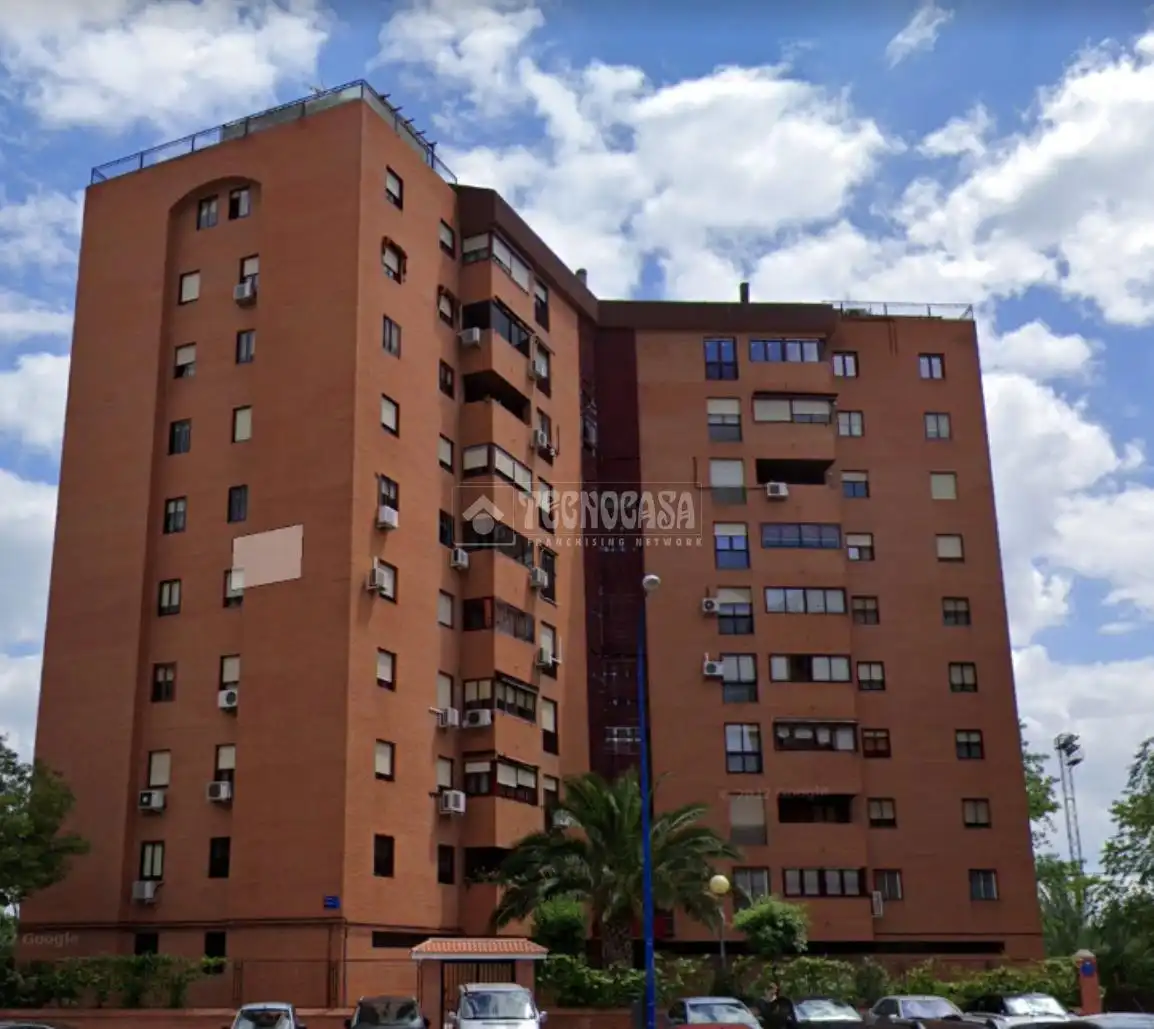 Vista exterior de Garaje de alquiler en Leganés