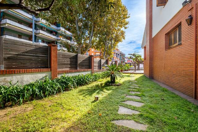 Casa adosada en Venta en Banyeres