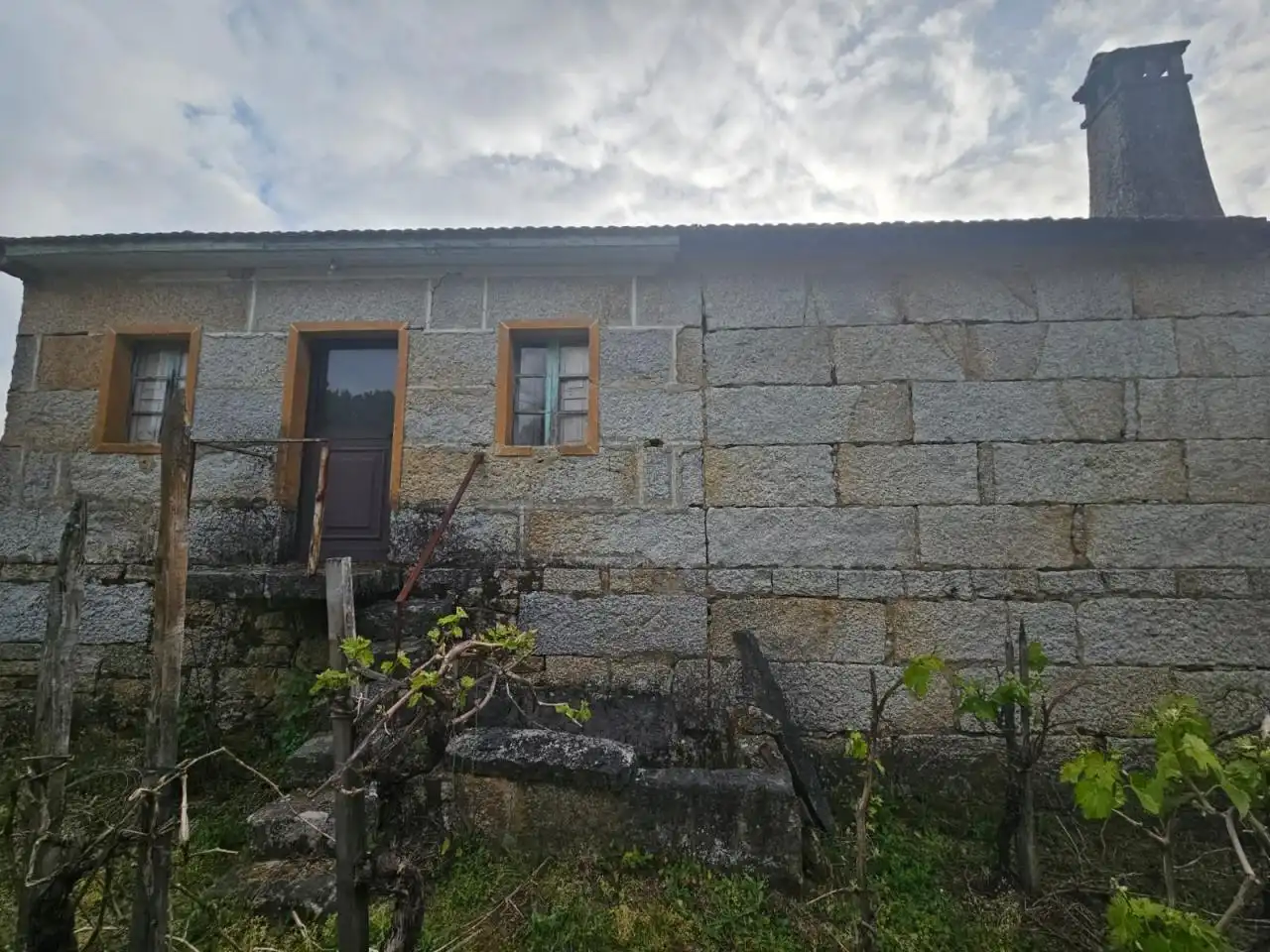 Houses for sale in Toén