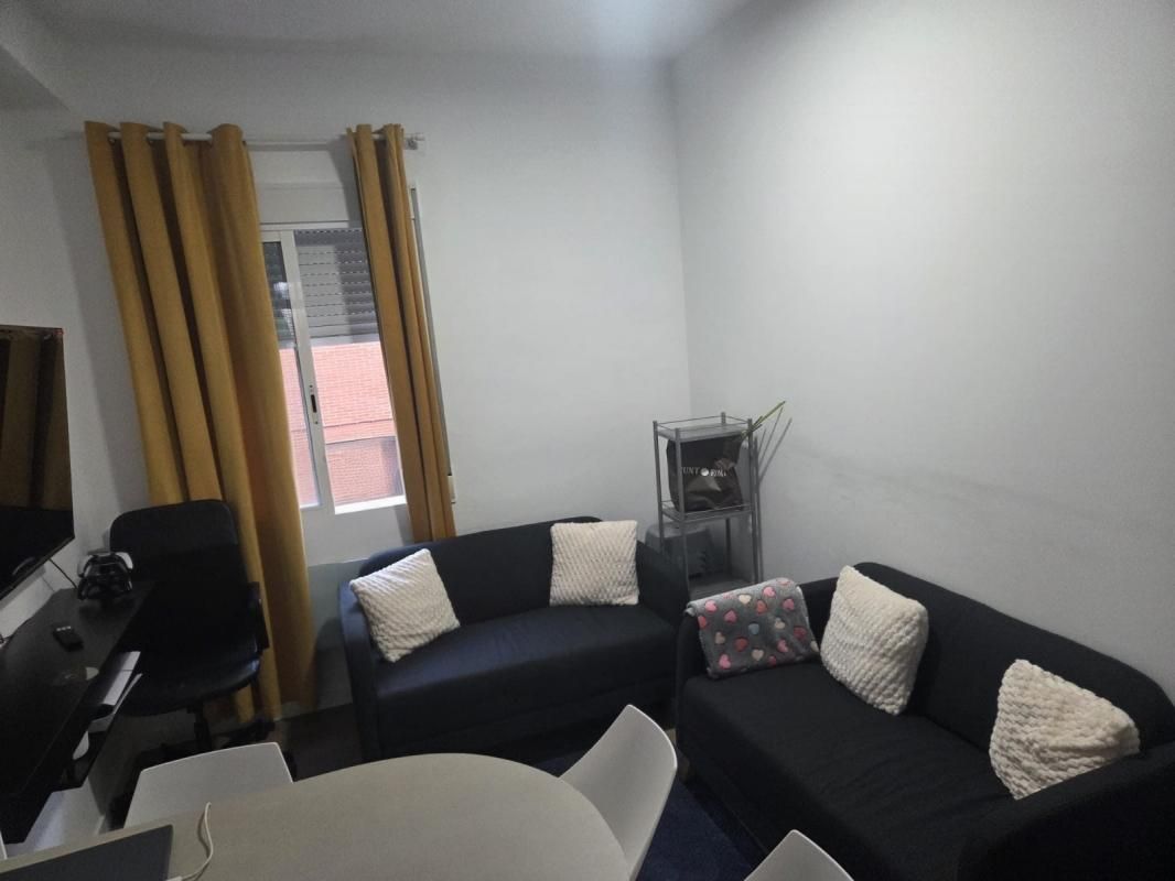 Living room of Flat for sale in  Valencia Capital  with Air Conditioner and Furnished