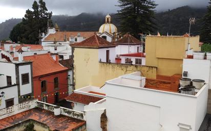 Vista exterior de Casa o xalet en venda en Teror amb Terrassa i Balcó