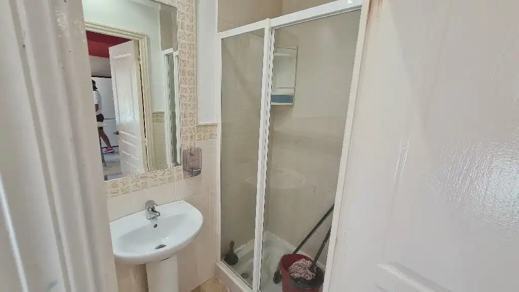 Bathroom of Duplexes for sale in  Logroño  with Heating and Furnished