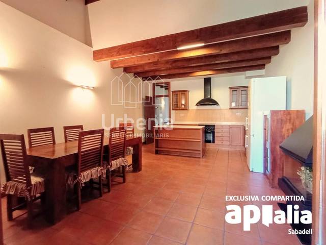 Piso en Venta en Poble - Casc Antic