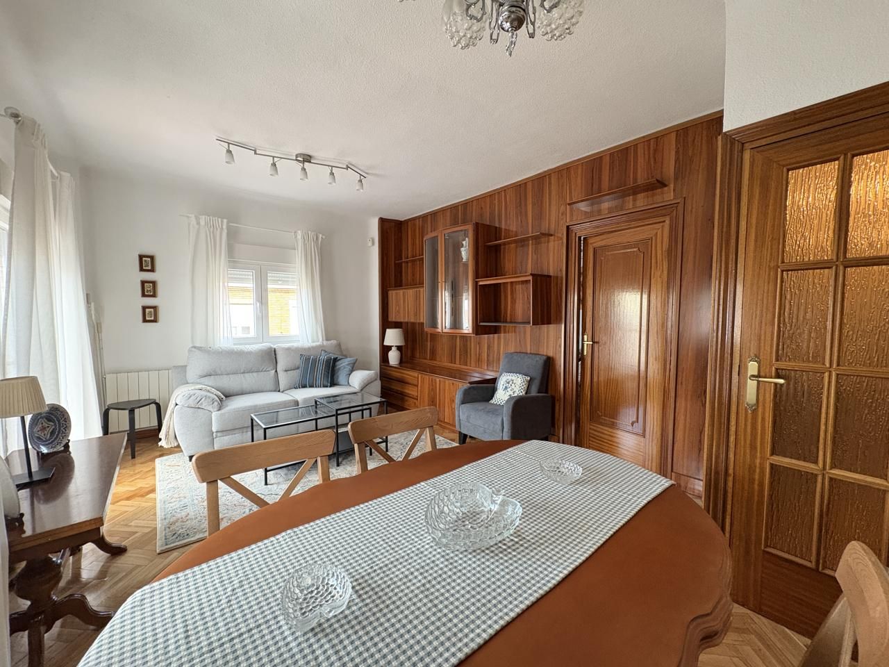 Sala d'estar de Pis de lloguer en  Madrid Capital amb Aire condicionat, Calefacció i Terrassa