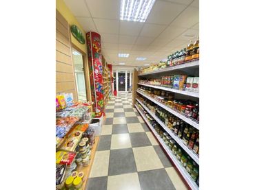 Local comercial en venda a Avenida Rafael Puig Lluvina 18