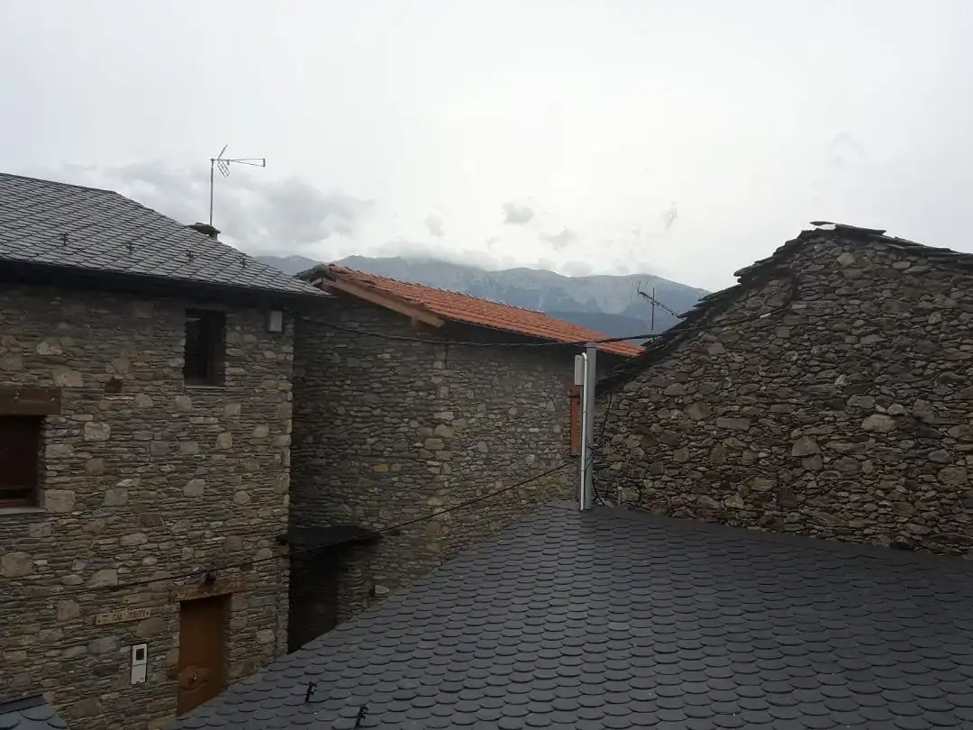 Casa aparellada en venda a Calle Font la 15, imagen 4