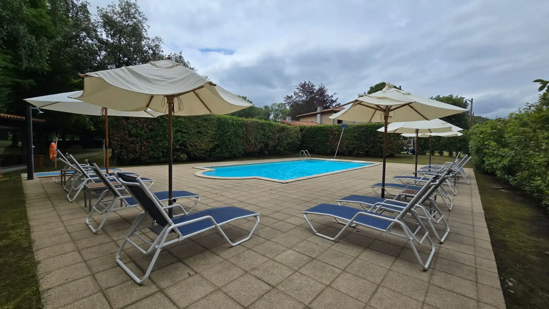 Piscina de Casa o xalet en venda en Llanes amb Calefacció, Jardí privat i Piscina
