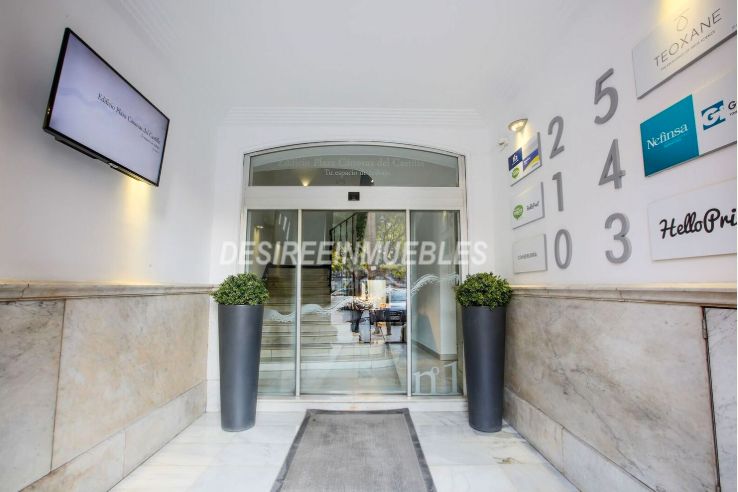 Office to rent in  Valencia Capital  with Air Conditioner, Heating and Furnished