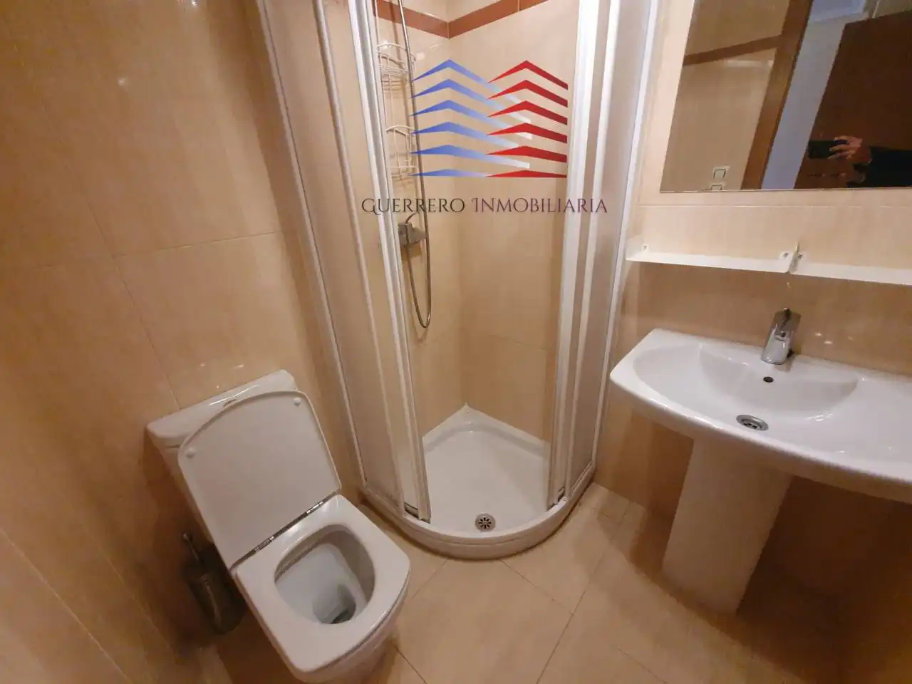 Badezimmer von Wohnung zur Miete in Ourense Capital  mit Heizung, Parkett und Terrasse