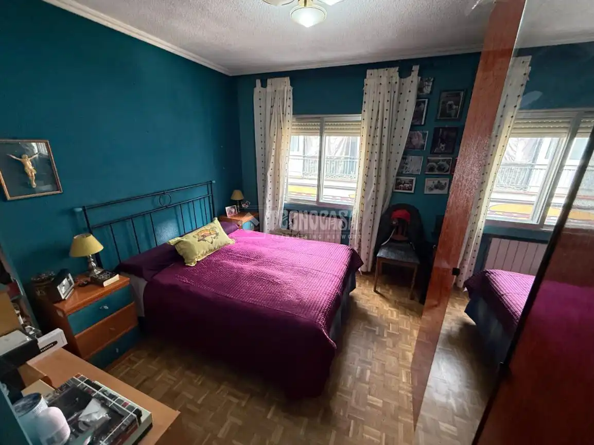 Bedroom of Flat for sale in Madrid
