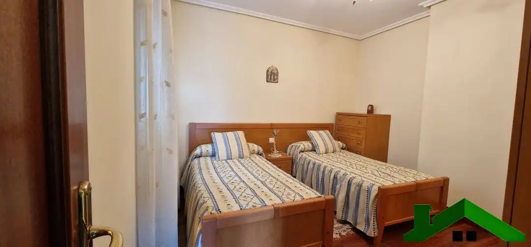 Piso en venta en Calle Los Caserios, Centro