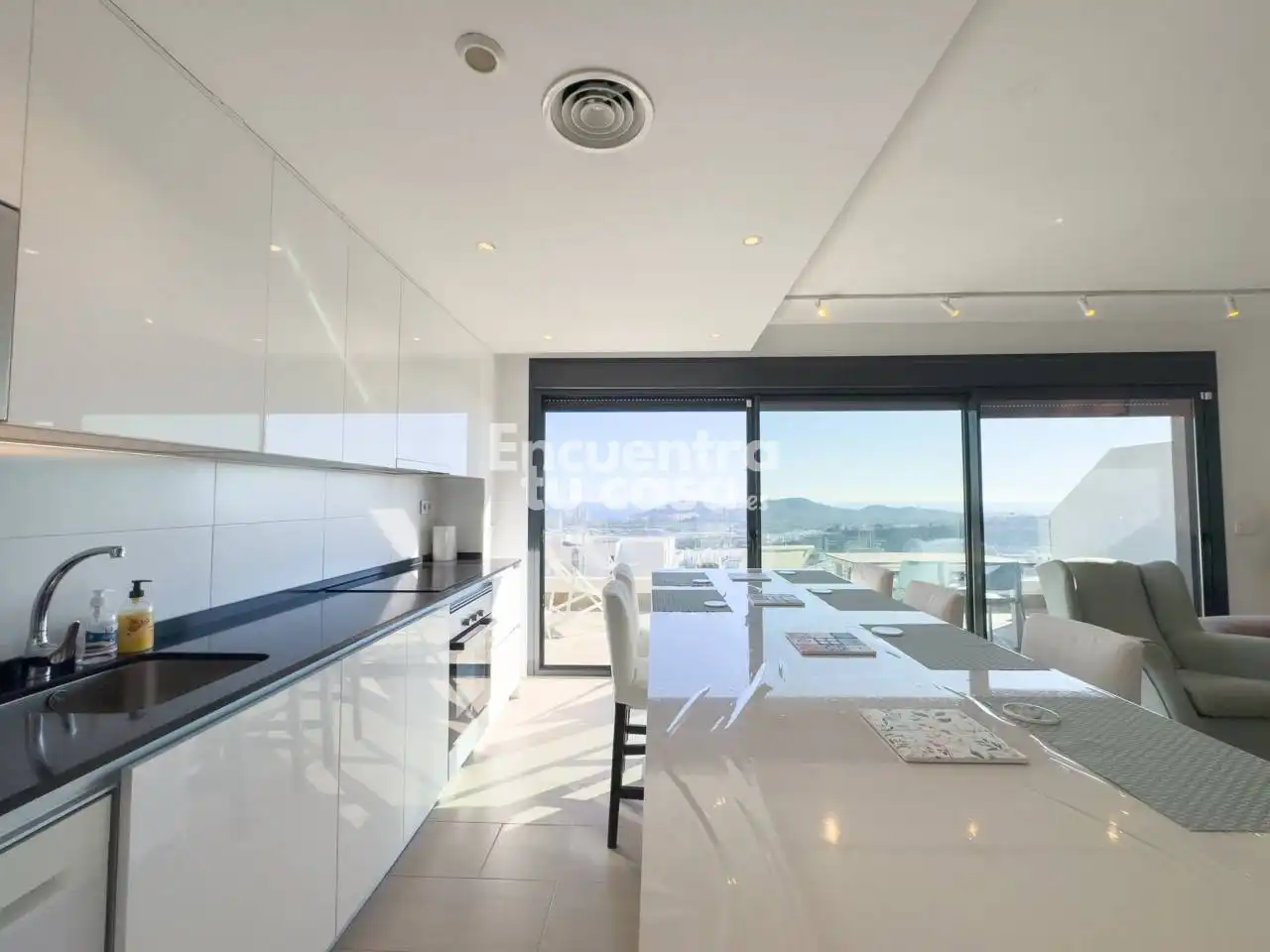 Casa aparellada en venda a Calle Uruguay, imagen 5