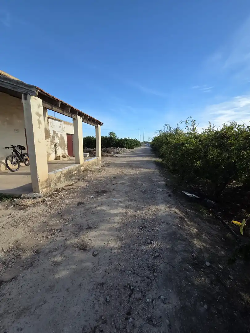 Terreno industrial en venta en Albatera