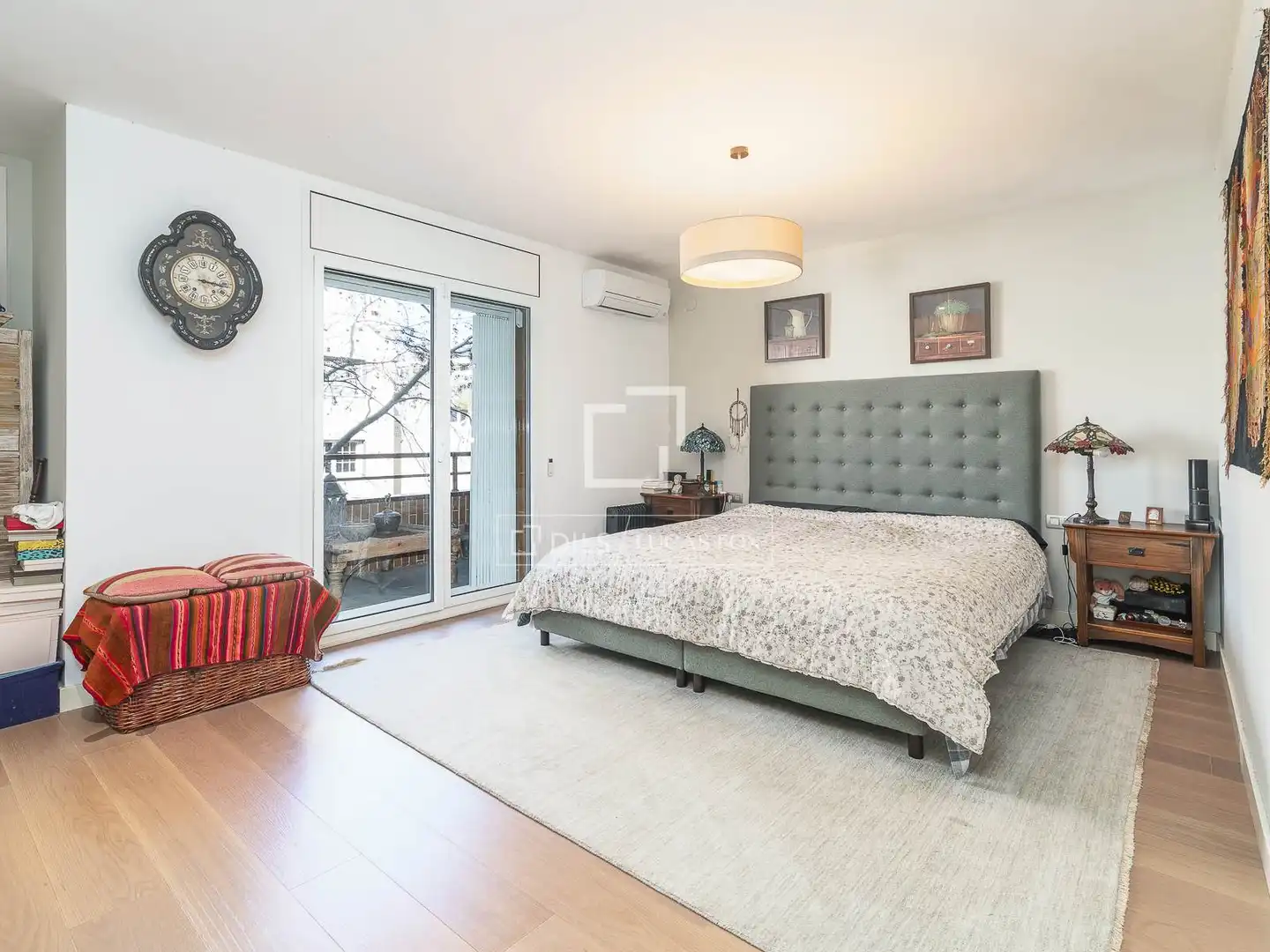 Schlafzimmer von Wohnung zum Verkauf in Barcelona mit Klimaanlage, Heizung und Terrasse