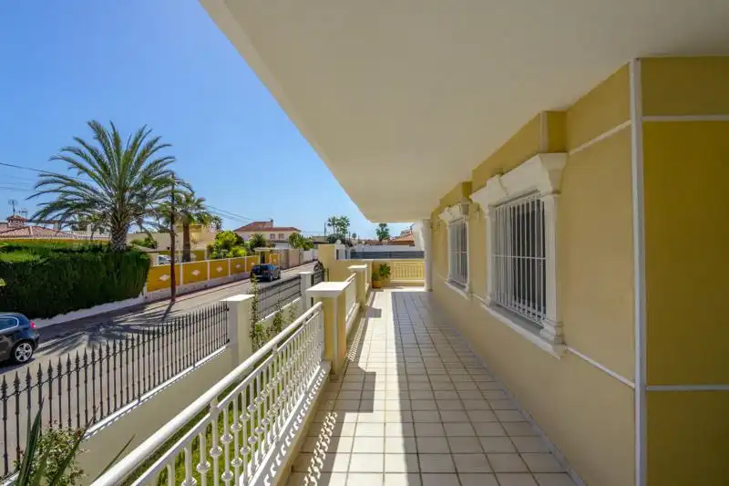 Chalet con terraza en venta en Avenida Miguel de Unamuno 17, imagen 16