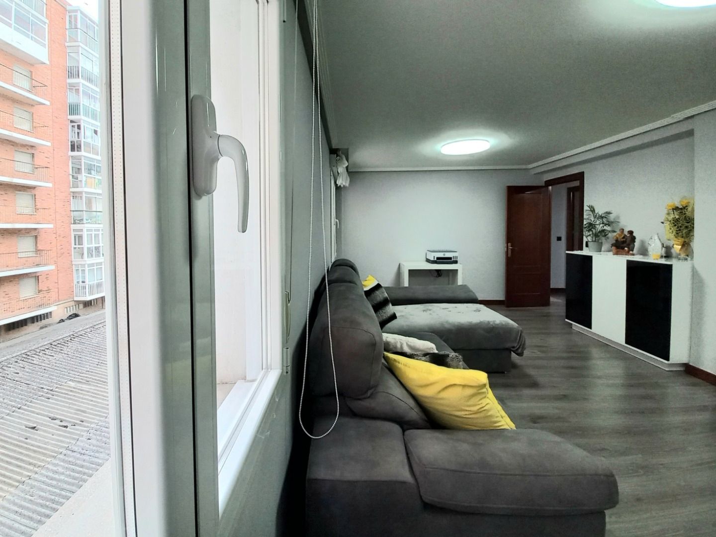 Living room of Apartment for sale in Burgos Capital  with Heating, Parquet flooring and Terrace