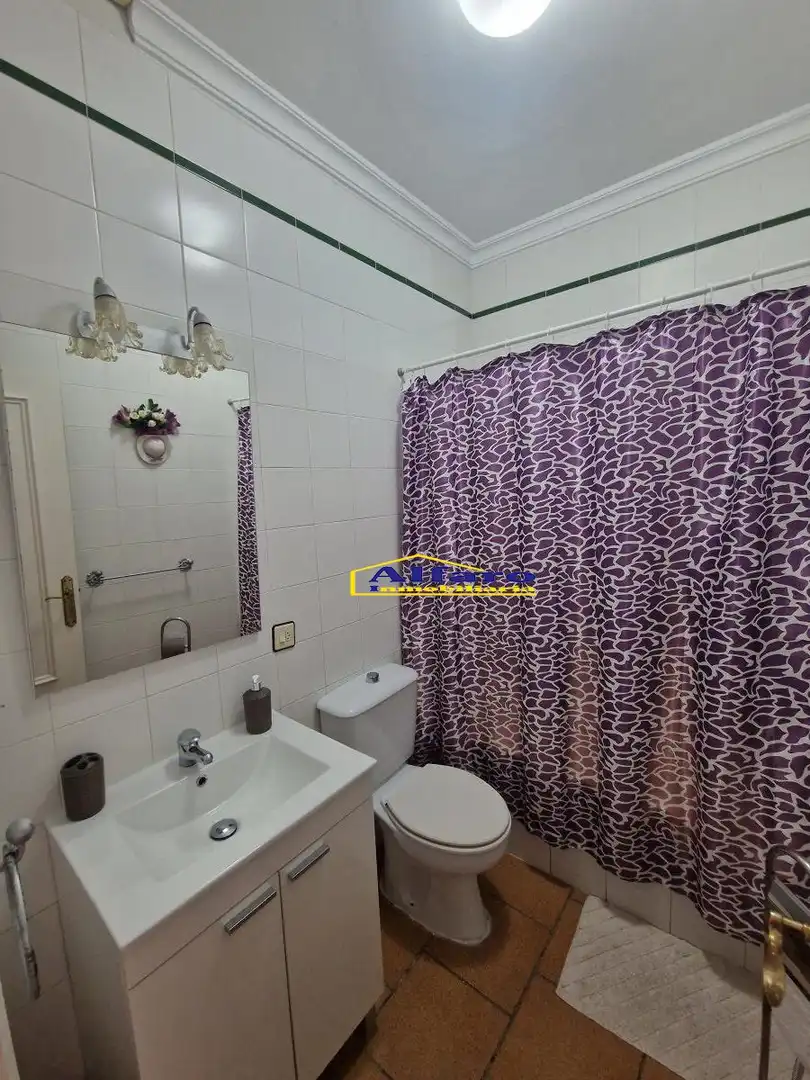 Bany de Casa o xalet en venda en Almonte amb Aire condicionat, Terrassa i Piscina