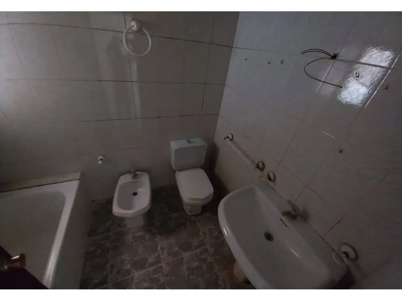 Badezimmer von Wohnung zum Verkauf in Baza mit Terrasse