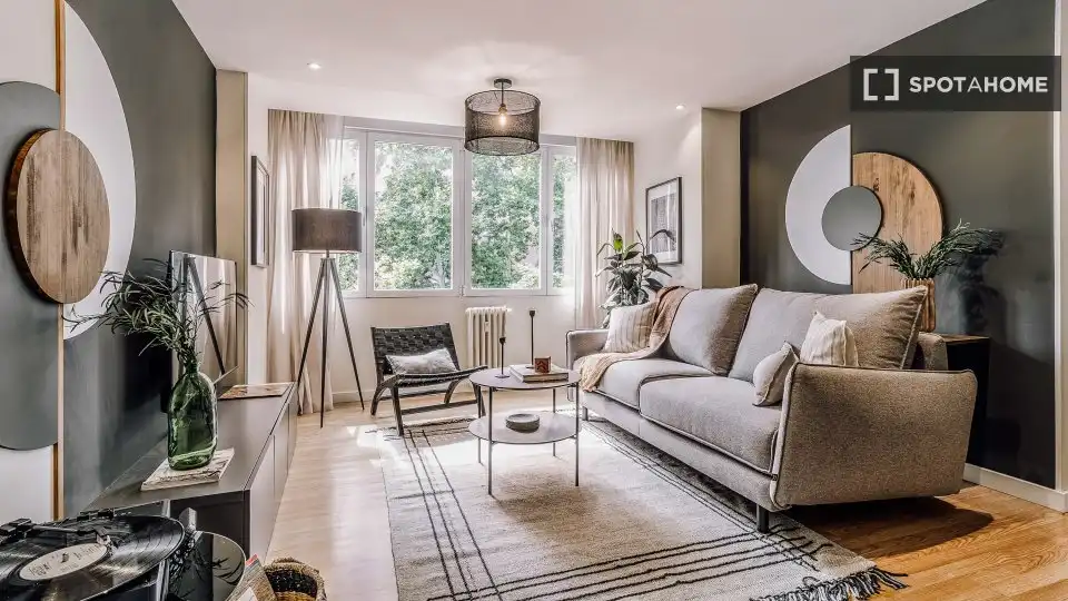 Living room of Flat for rent in Madrid  with Air Conditioner, Heating and Furnished