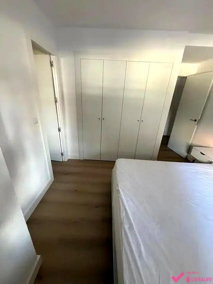 Schlafzimmer von Wohnung zur Miete in Valencia mit Klimaanlage, Terrasse und Möbliert