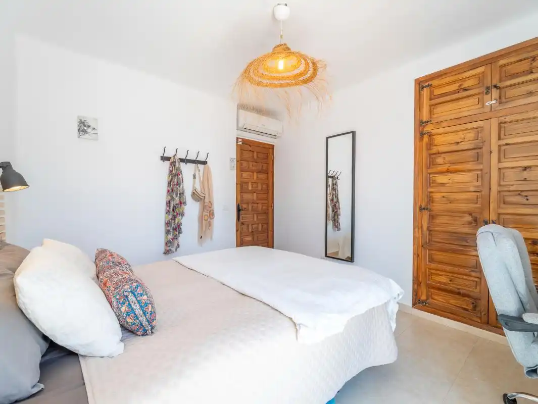 Schlafzimmer von Dachboden zum Verkauf in Nerja mit Klimaanlage, Heizung und Terrasse