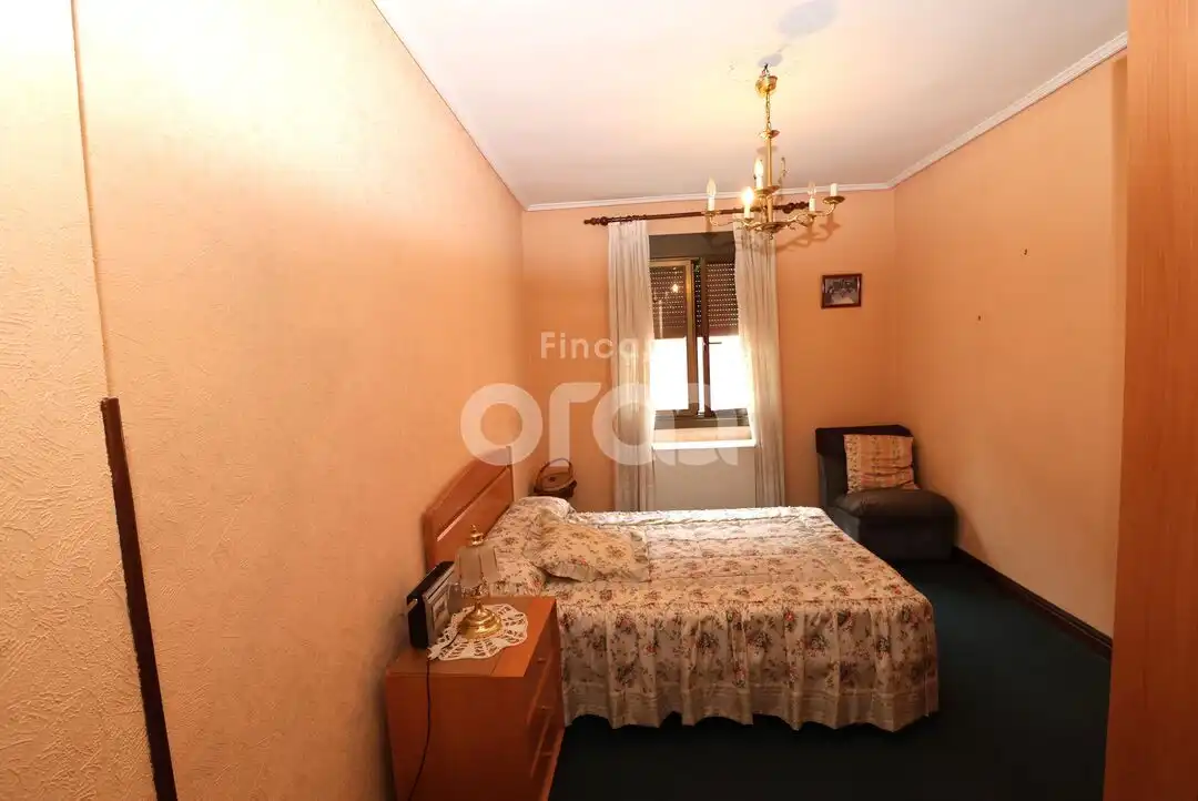 Bedroom of Flat for sale in Santurtzi   with Heating and Furnished
