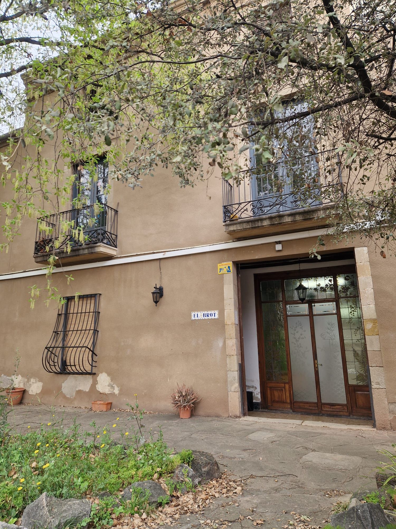 Vista exterior de Casa o xalet en venda en Sant Joan Despí amb Terrassa