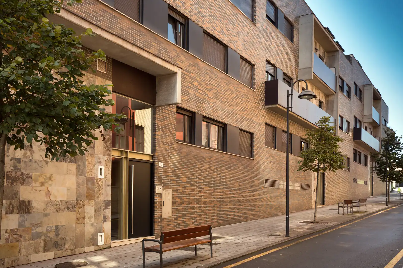Vista exterior de Piso en venta en Gijón  con Aire acondicionado, Terraza y Trastero