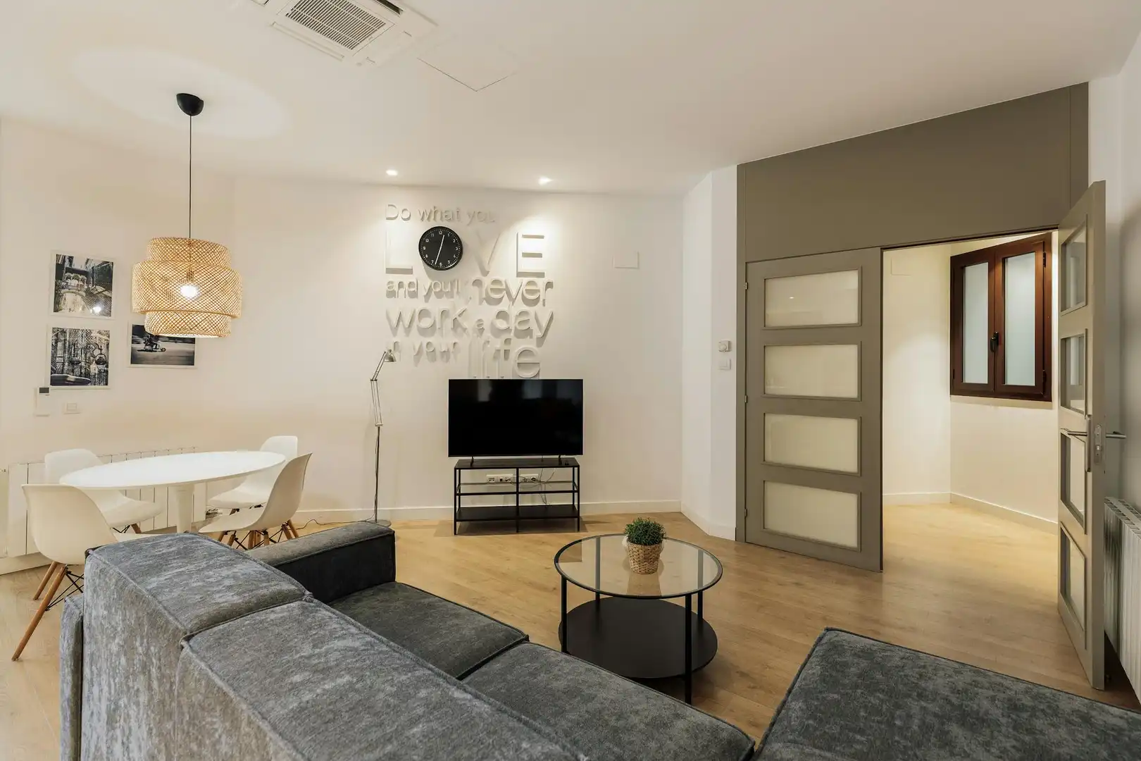 Wohnzimmer von Wohnung zur untervermieten in Barcelona mit Klimaanlage, Heizung und Möbliert