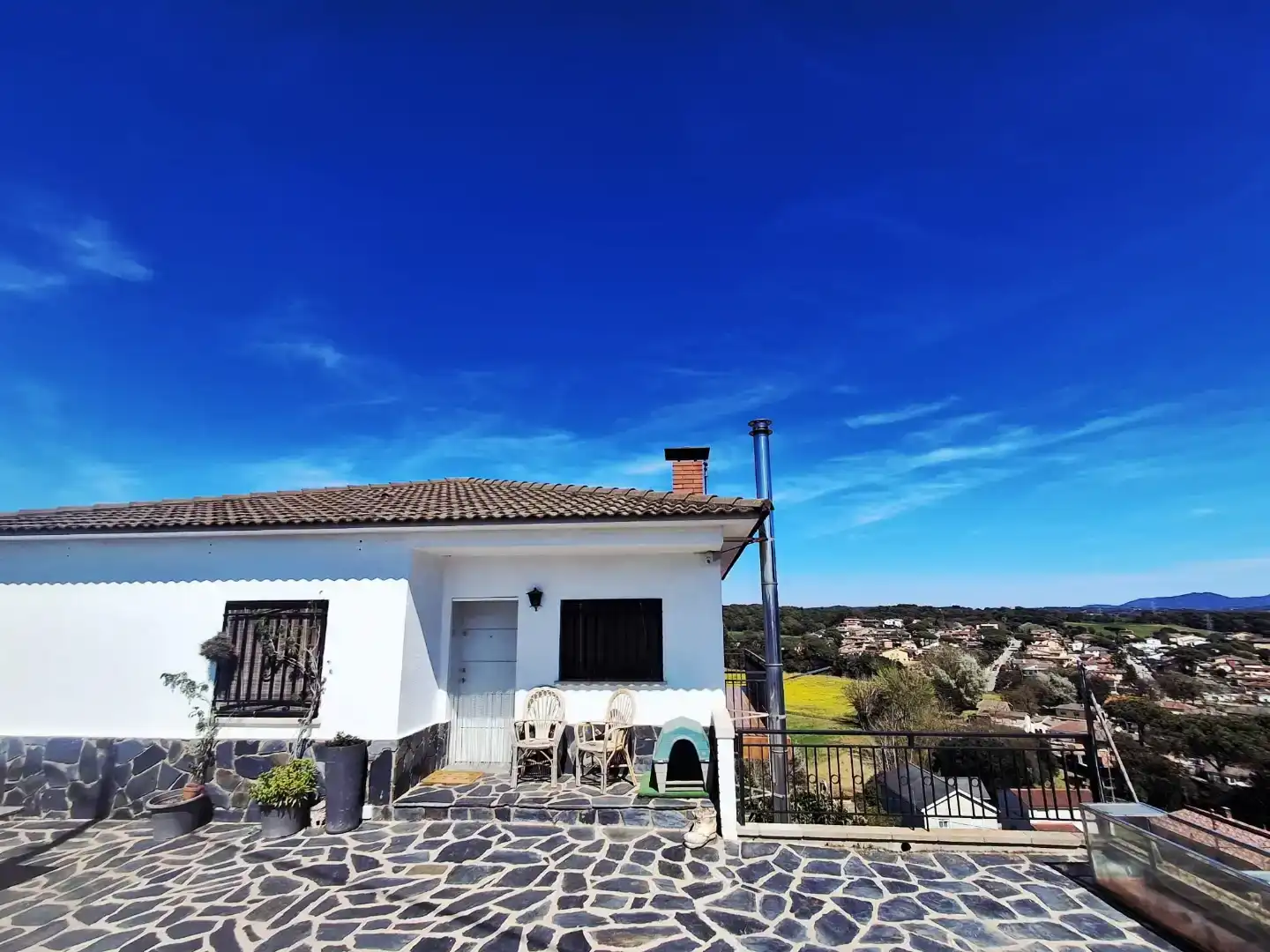 Vista exterior de Casa o chalet en venta en Llinars del Vallès con Jardín privado, Trastero y Amueblado