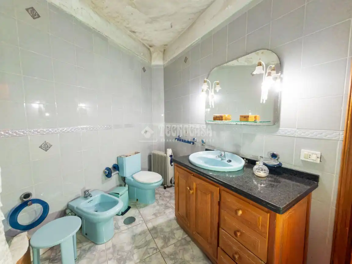 Baño de Piso en venta en Santa Úrsula con Balcón