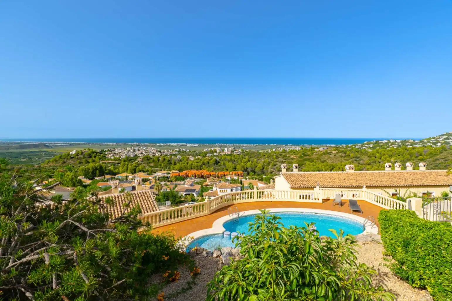 Vista exterior de Apartamento en venta en El Ràfol d'Almúnia con Calefacción, Terraza y Piscina