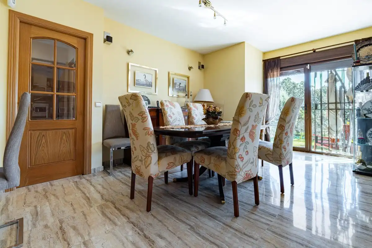 Chalet con terraza en venta en Pino Alto - Navarredonda, imagen 4