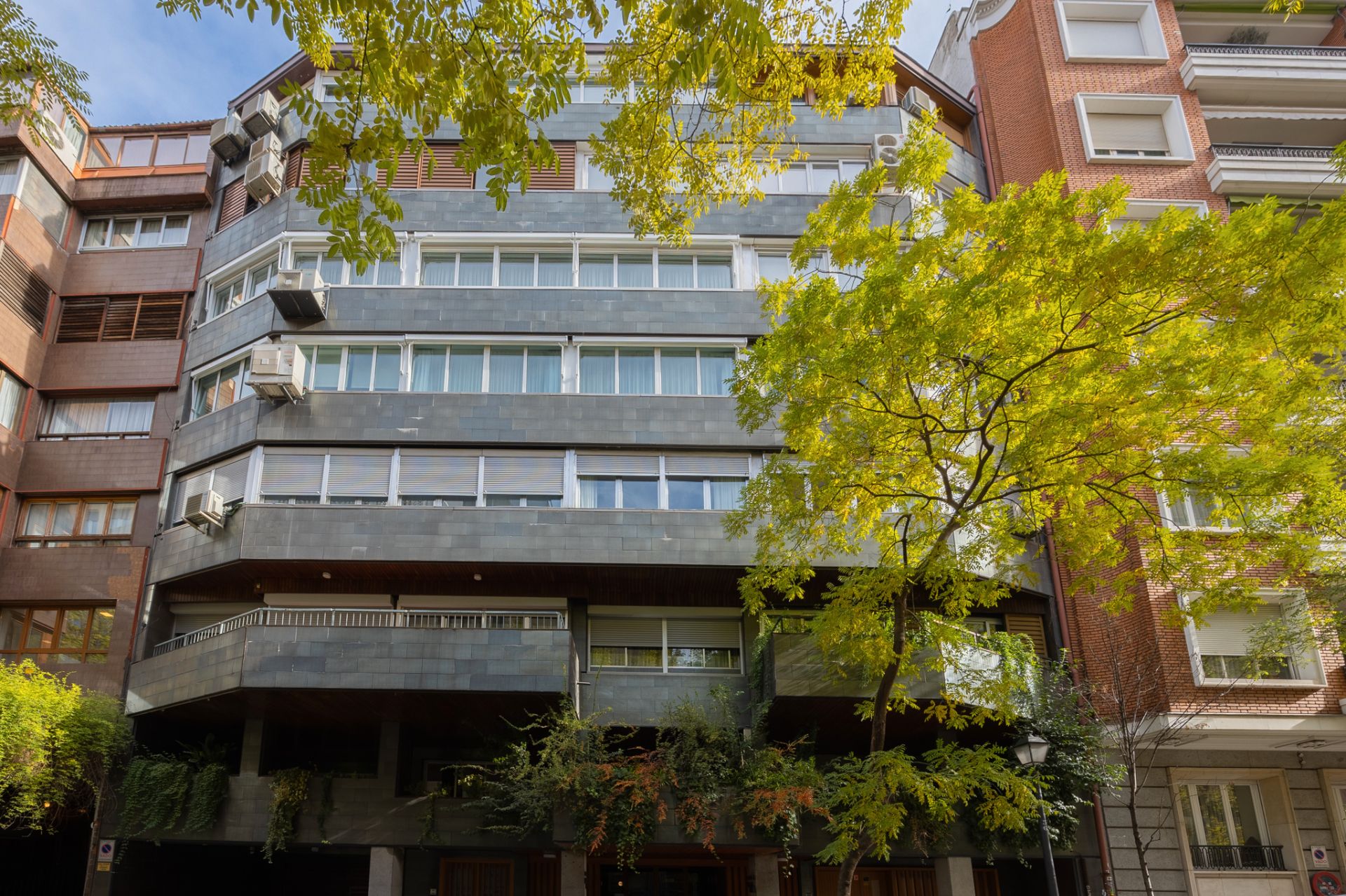 Exterior view of Flat for sale in  Madrid Capital  with Air Conditioner, Heating and Storage room