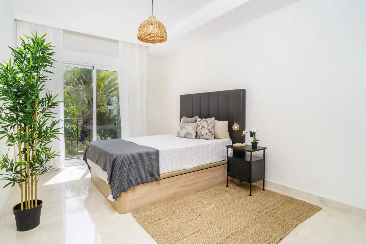Bedroom of Flat for sale in Marbella  with Air Conditioner, Heating and Private garden