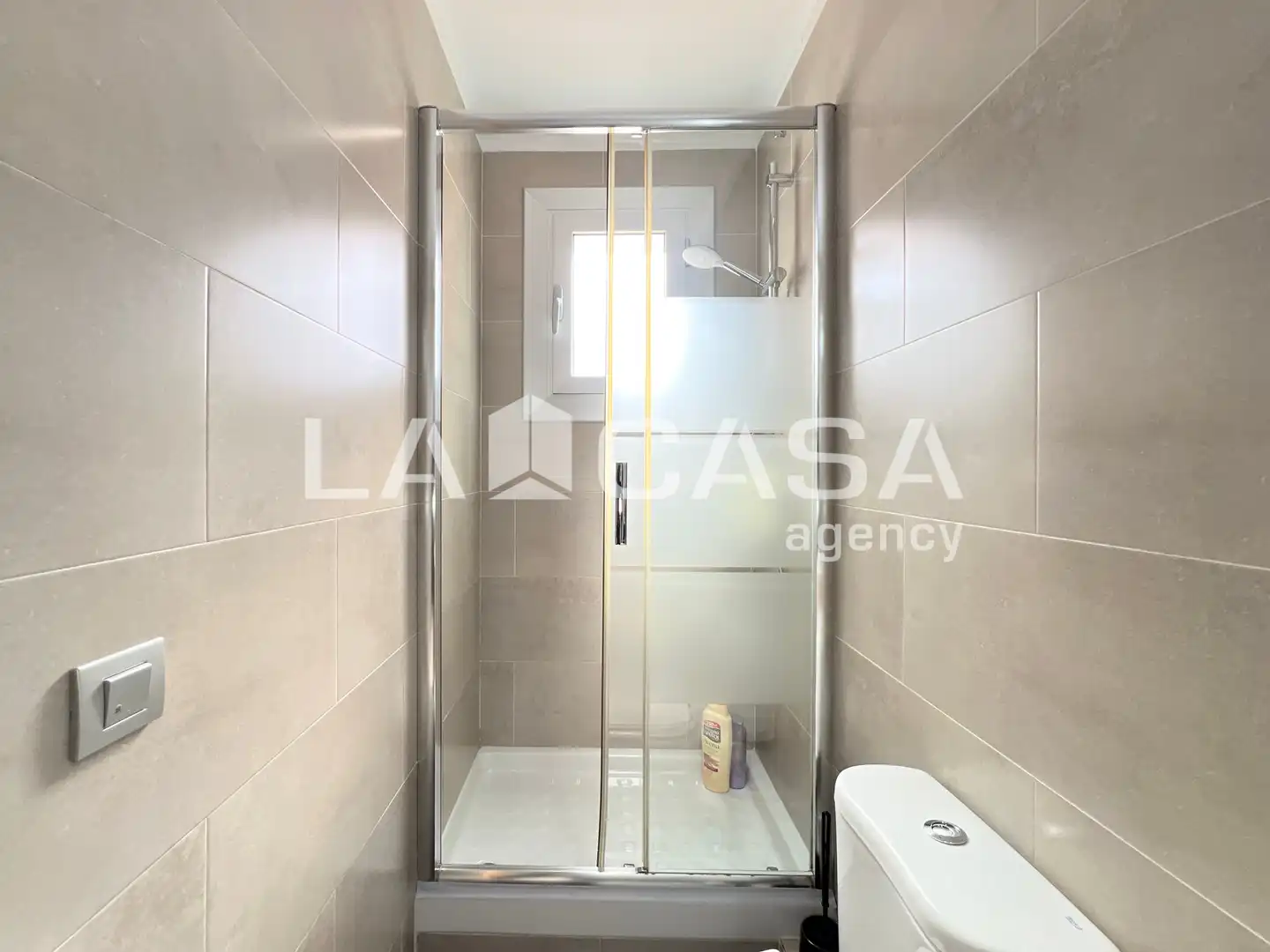 Baño de Piso en venta en Badalona con Calefacción