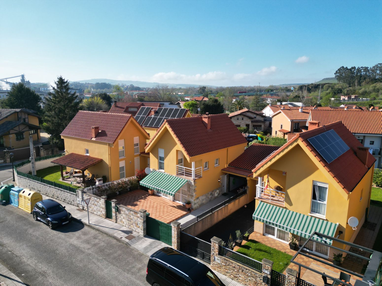 Vista exterior de Àtic en venda en Polanco amb Calefacció, Jardí privat i Parquet