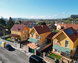 Exterior view of Attic for sale in Polanco  with Heating, Private garden and Parquet flooring