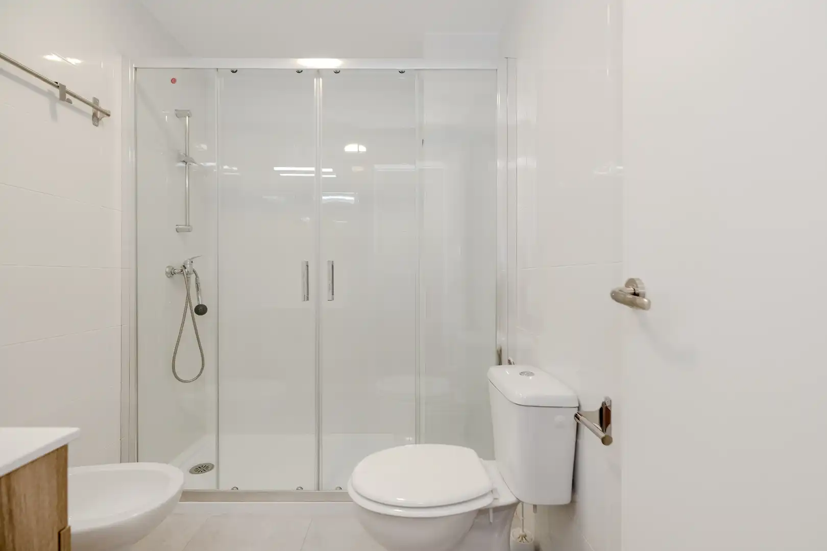 Badezimmer von Dachboden zum Verkauf in Málaga mit Klimaanlage, Heizung und Terrasse