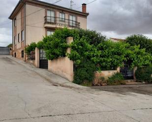 Vista exterior de Casa o xalet en venda en Los Huertos amb Calefacció, Jardí privat i Traster