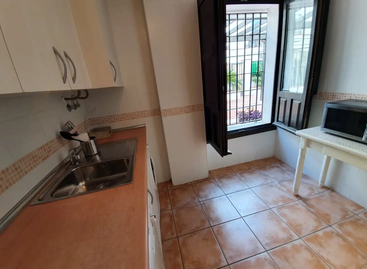Cuina de Apartament en venda en Vélez de Benaudalla amb Aire condicionat, Calefacció i Terrassa