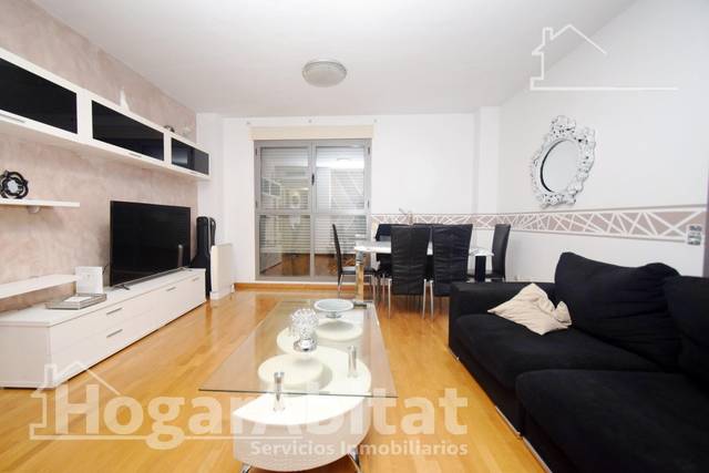 Piso en Venta en Calle Federico Alcácer Aguilar en Nou Benicalap
