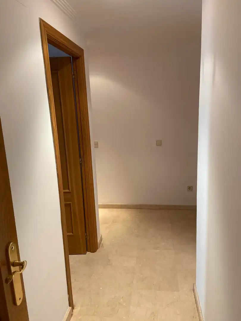 Wohnung zur Miete in Valencia mit Klimaanlage, Heizung und Terrasse