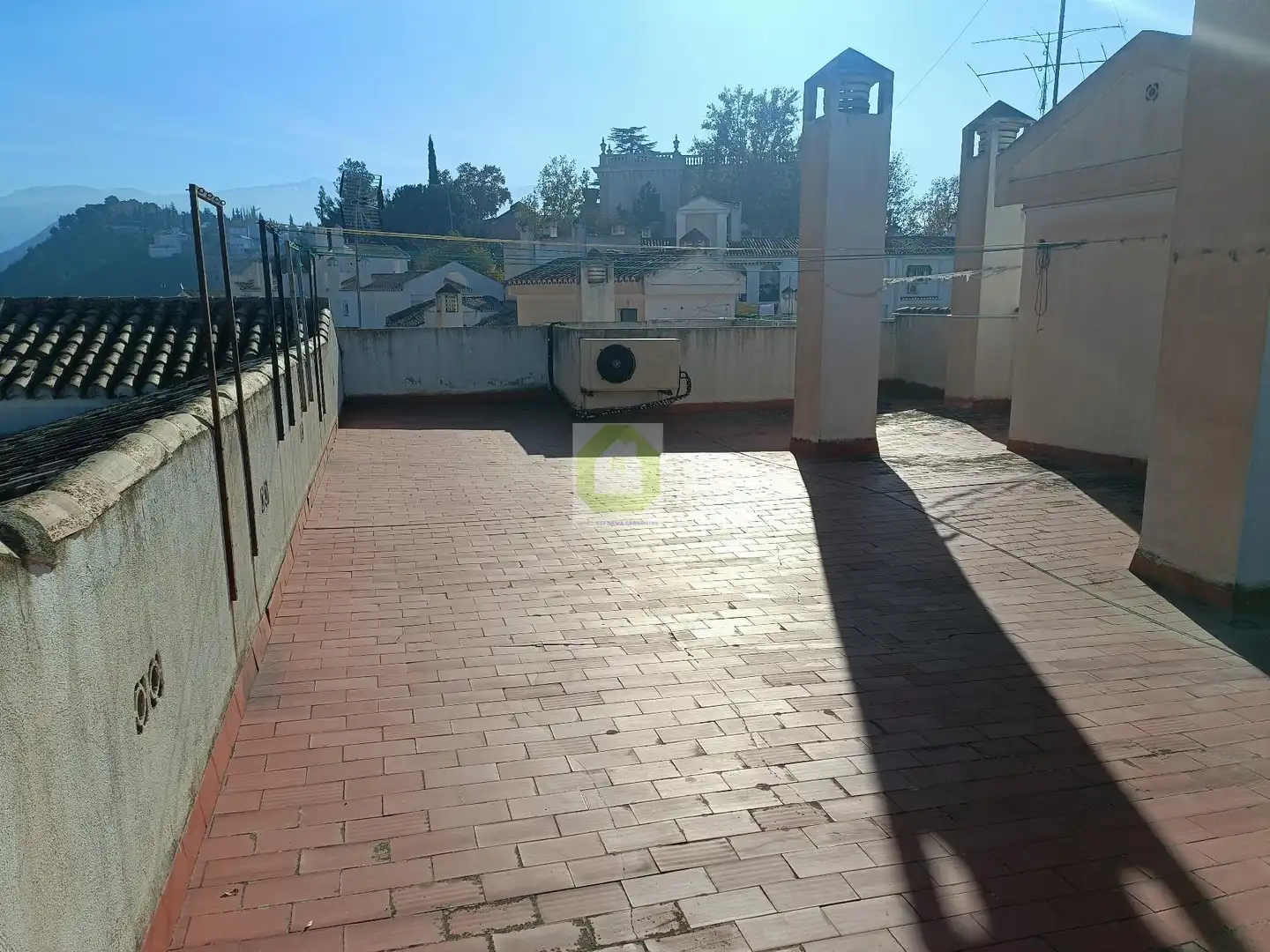 Terrace of Flat for share in Granada  with Furnished