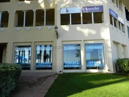 Locale commerciale in vendita a Puerto de Sotogrande - La Marina, imagen 2