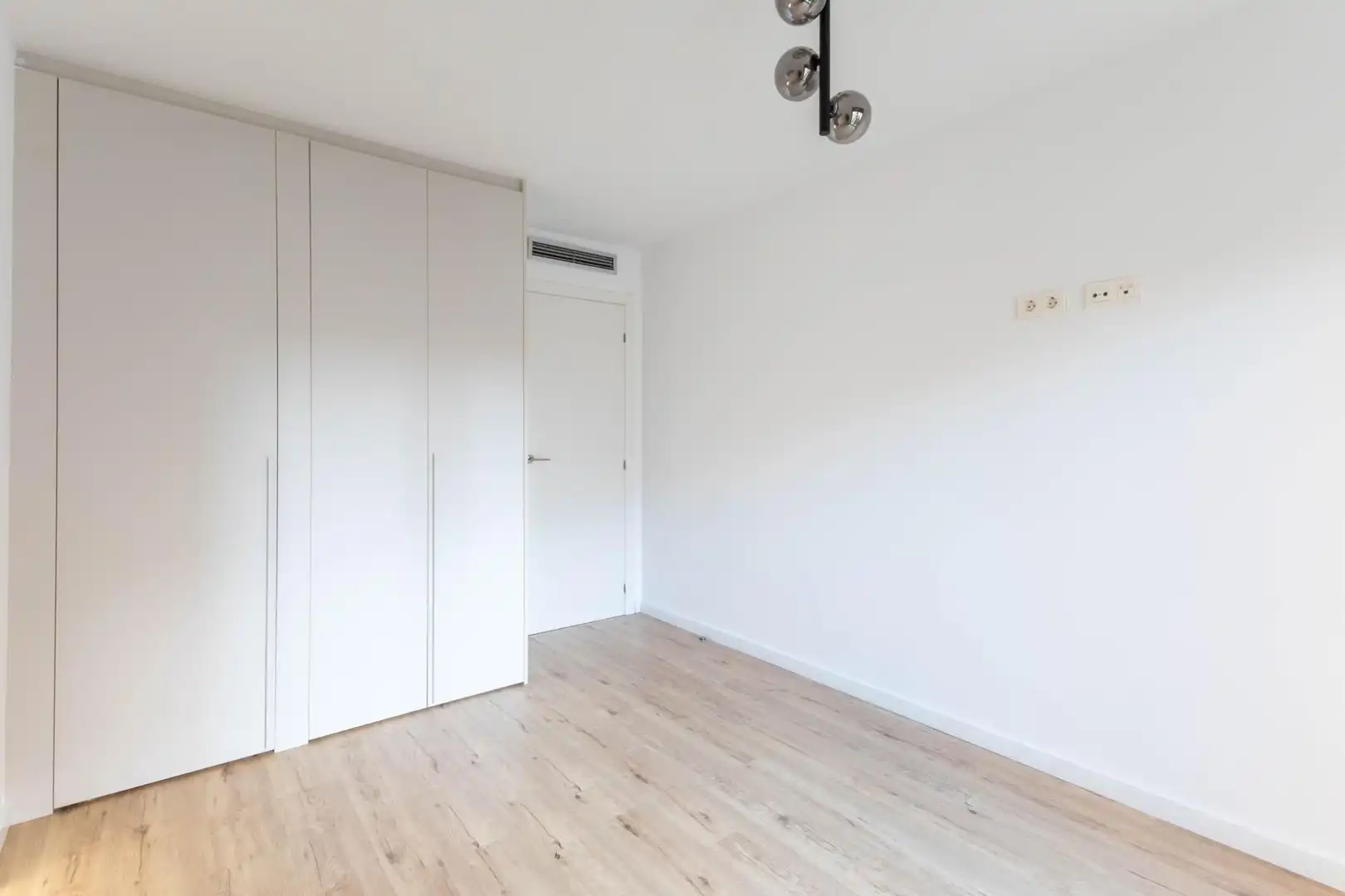 Schlafzimmer von Maisonette zum Verkauf in Barcelona mit Klimaanlage, Parkett und Terrasse