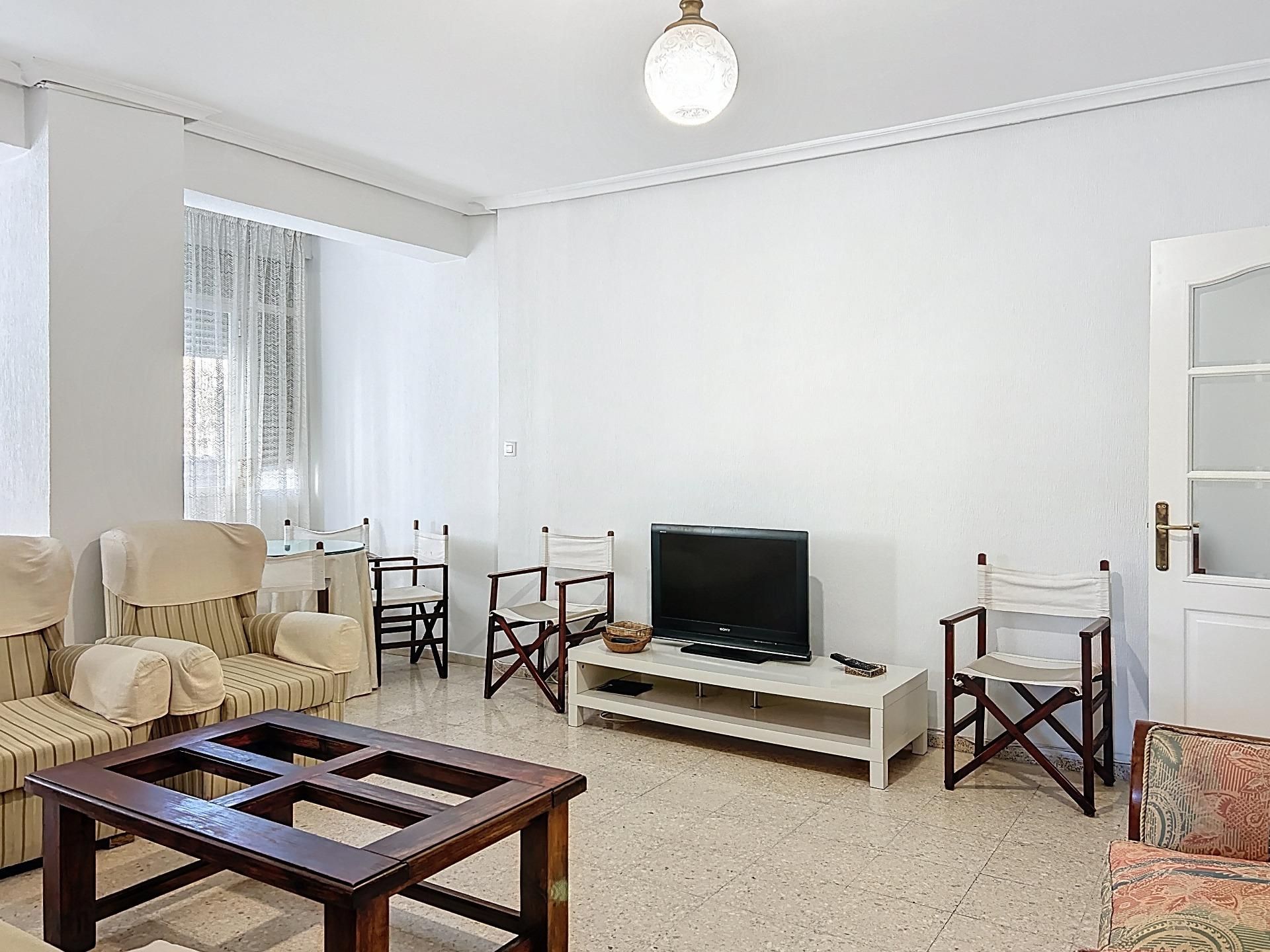 Living room of Flat for sale in  Sevilla Capital  with Air Conditioner, Terrace and Balcony