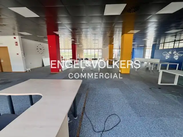 Oficina de lloguer en Sant Joan Despí amb Aire condicionat