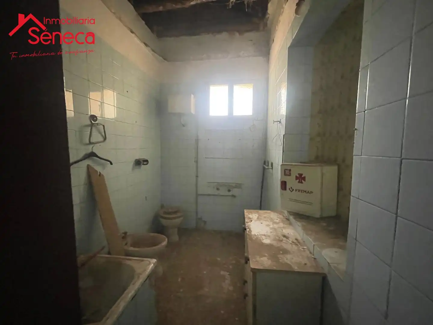 Bany de Casa adosada en venda en Córdoba amb Terrassa